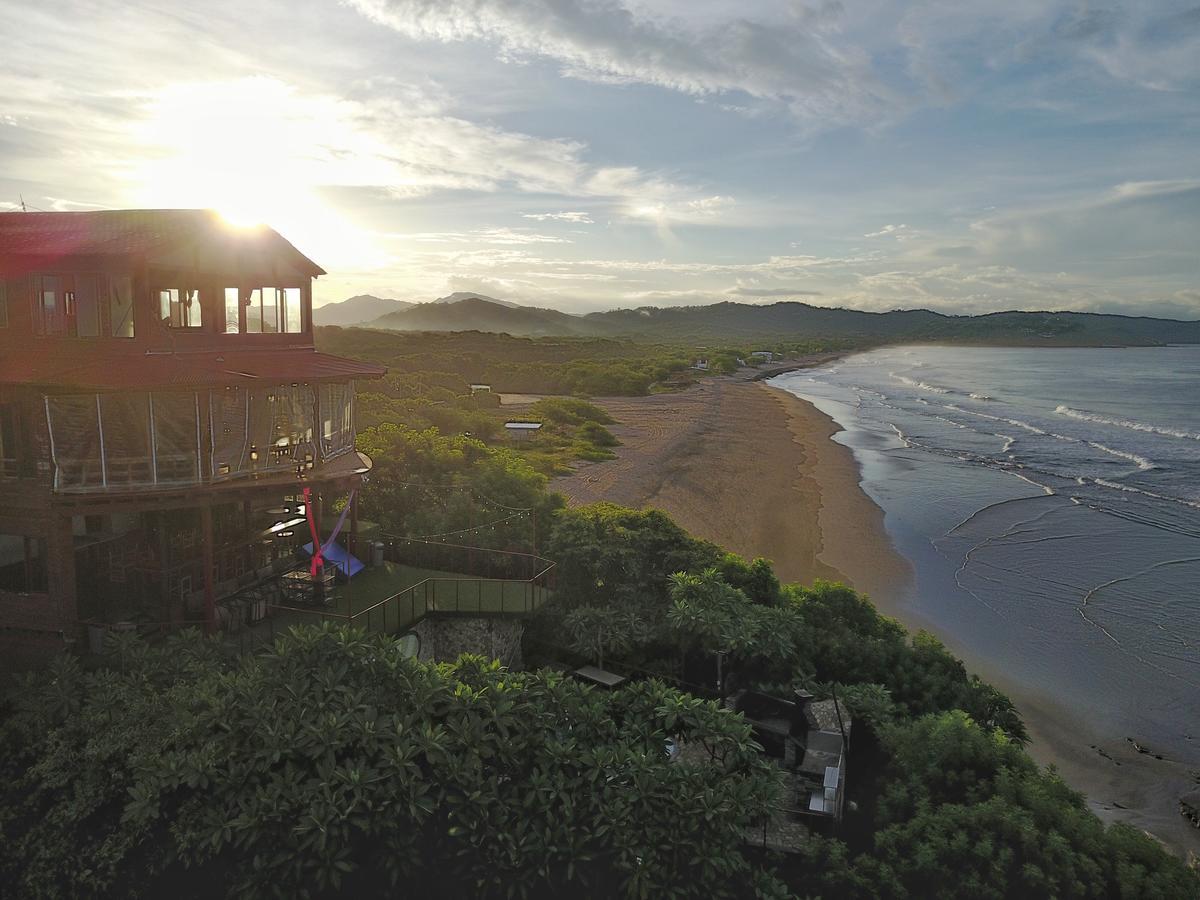 Magnific Rock - Surf Resort & Yoga Retreat Nicaragua Popoyo Bagian luar foto